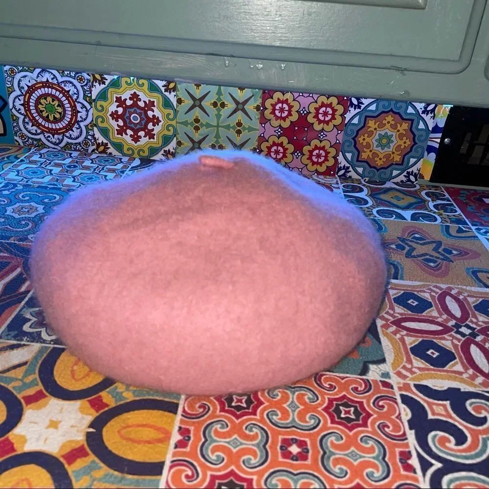 PINK wool beret OSFM
